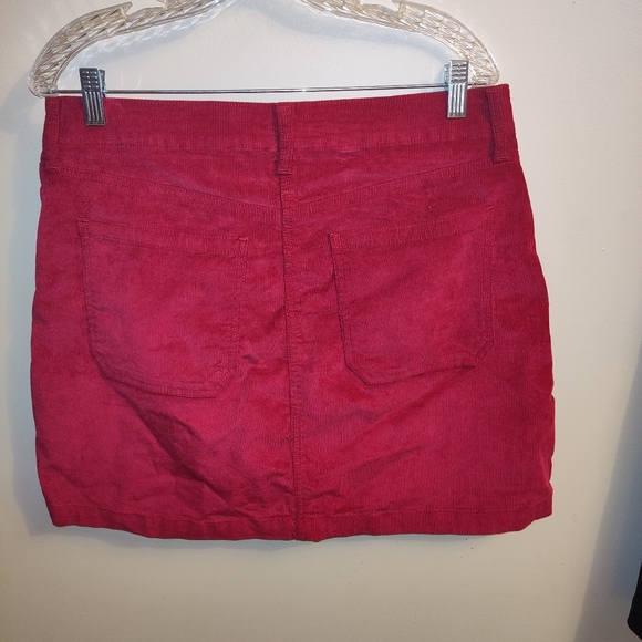 2 women's skirts - Picture 7 of 7